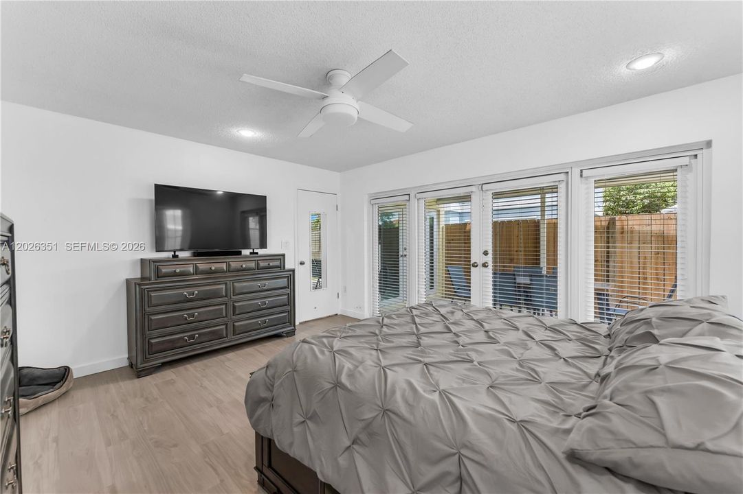 Active With Contract: $549,999 (3 beds, 2 baths, 1479 Square Feet)