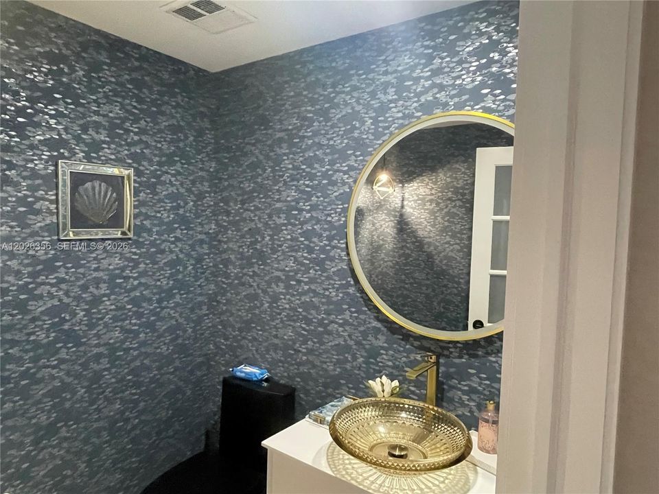 For Sale: $2,197,000 (3 beds, 3 baths, 2627 Square Feet)