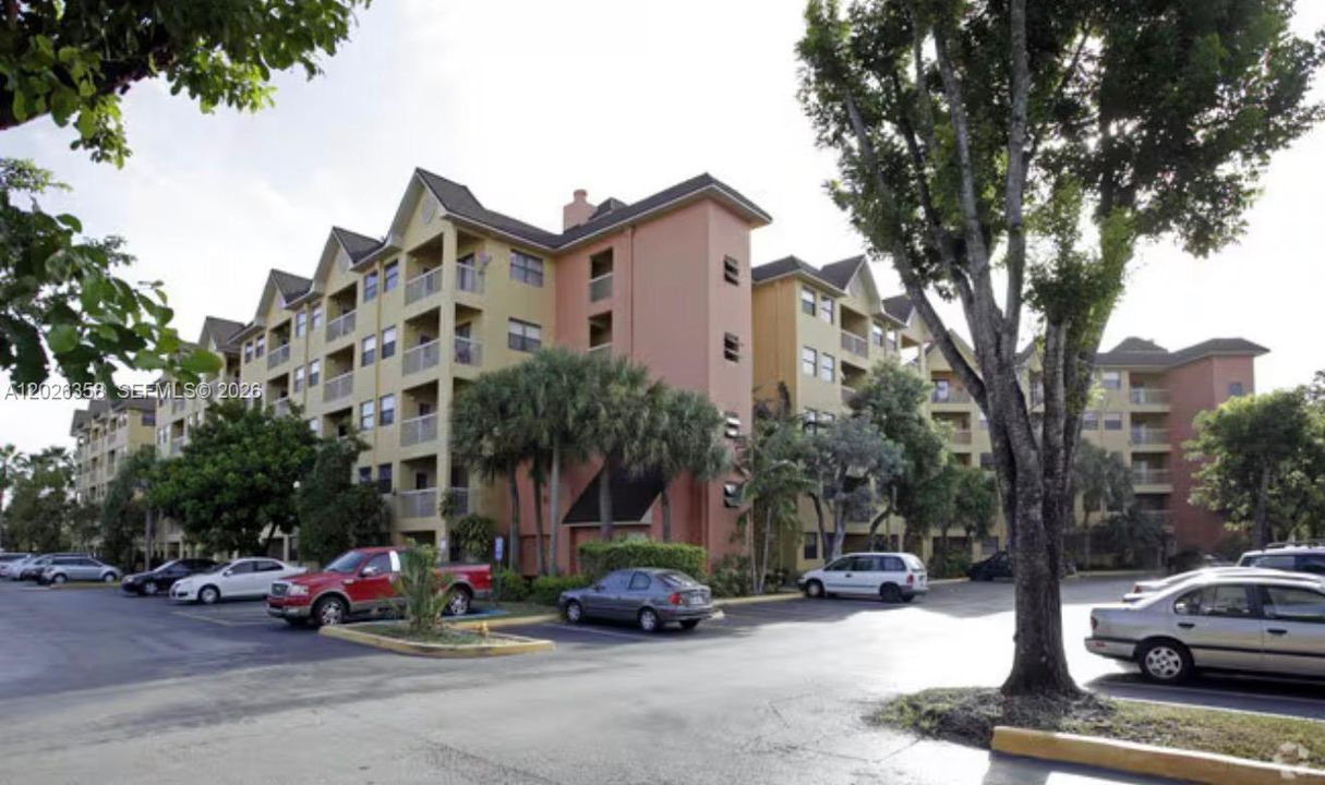 For Sale: $287,000 (2 beds, 2 baths, 1036 Square Feet)
