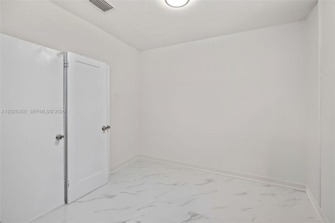 For Sale: $725,000 (3 beds, 2 baths, 1068 Square Feet)
