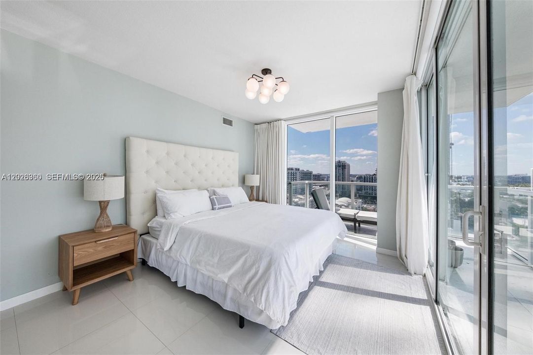 For Rent: $5,400 (2 beds, 2 baths, 1368 Square Feet)