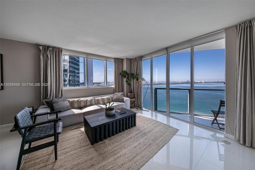 For Rent: $5,400 (2 beds, 2 baths, 1368 Square Feet)