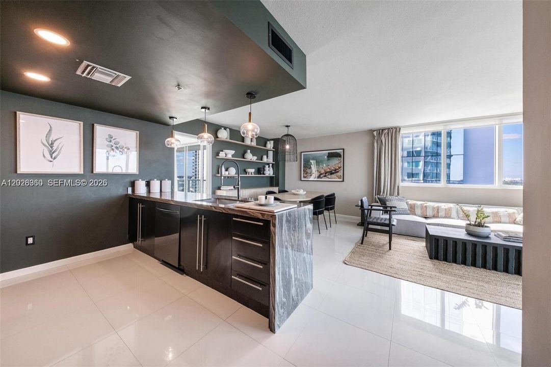 For Rent: $5,400 (2 beds, 2 baths, 1368 Square Feet)