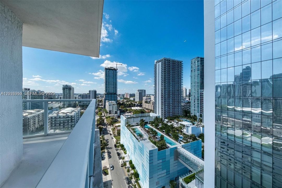 For Rent: $5,400 (2 beds, 2 baths, 1368 Square Feet)