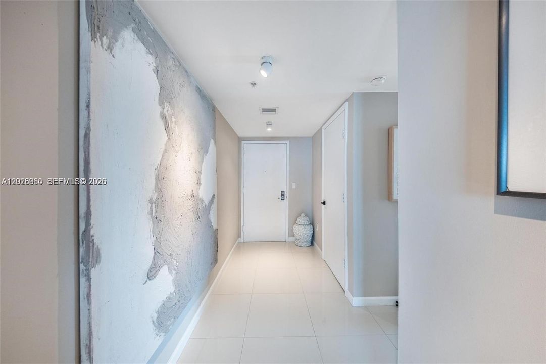 For Rent: $5,400 (2 beds, 2 baths, 1368 Square Feet)