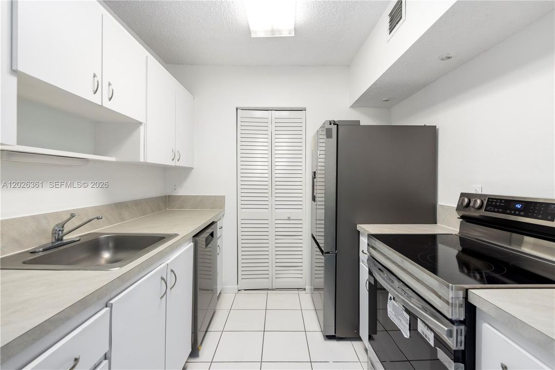 En Renta: $1,600 (1 camas, 1 baños, 768 Pies cuadrados)