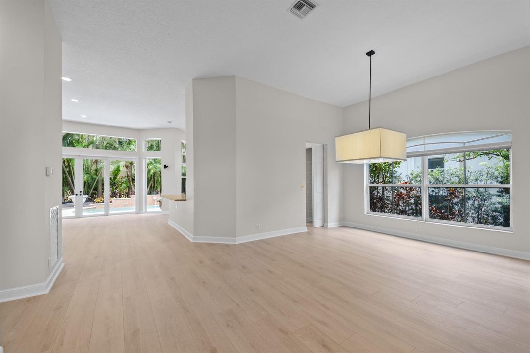 9875 Palma Vista Way-30