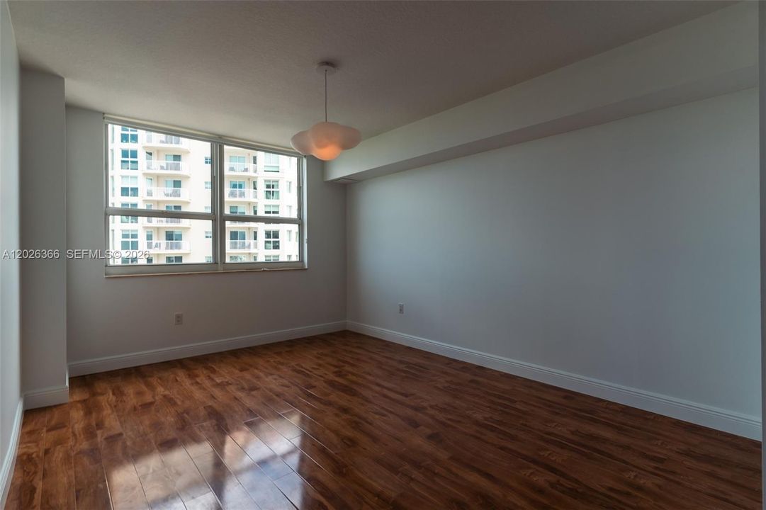 For Rent: $4,500 (3 beds, 2 baths, 1525 Square Feet)