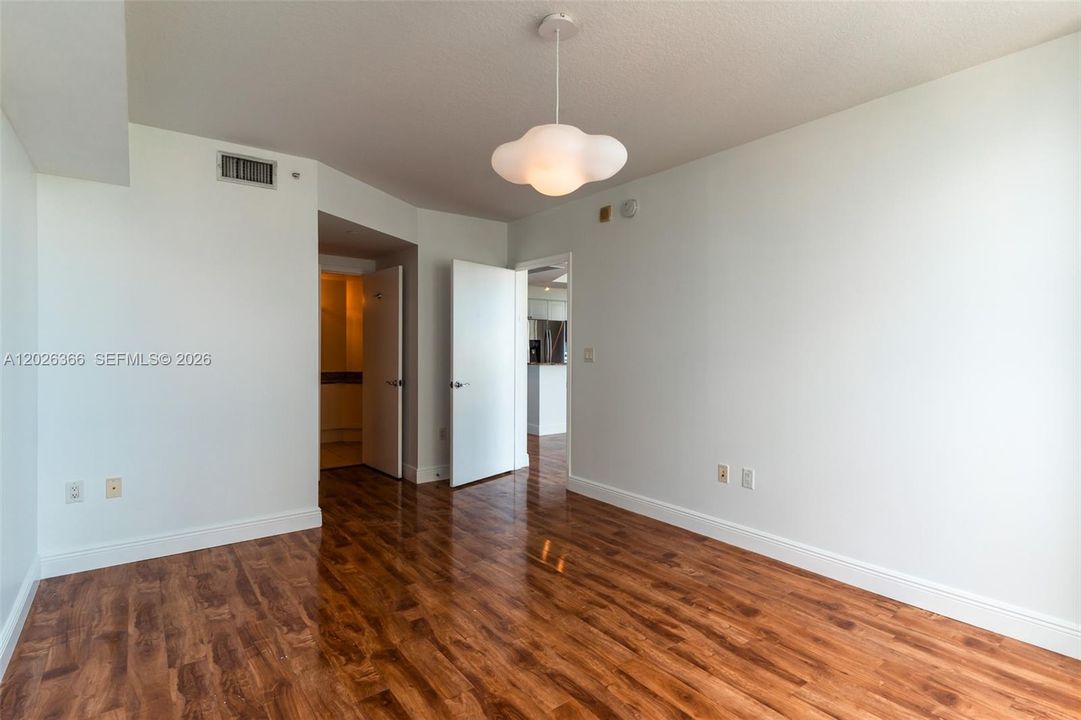 For Rent: $4,500 (3 beds, 2 baths, 1525 Square Feet)