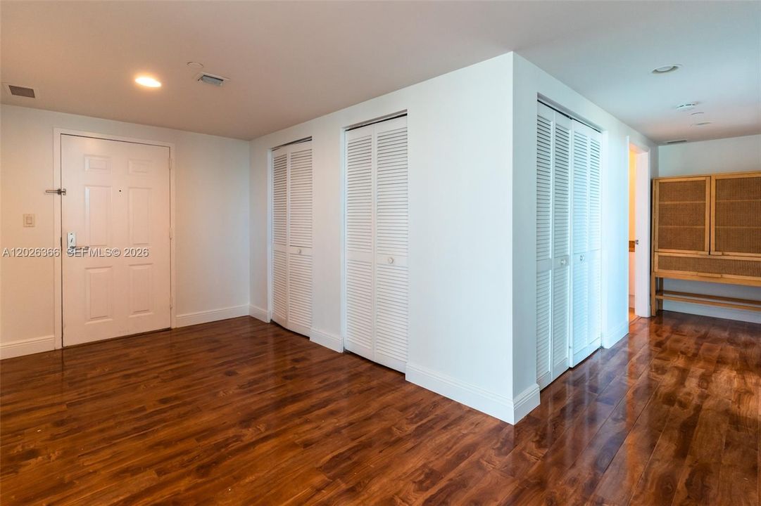 For Rent: $4,500 (3 beds, 2 baths, 1525 Square Feet)