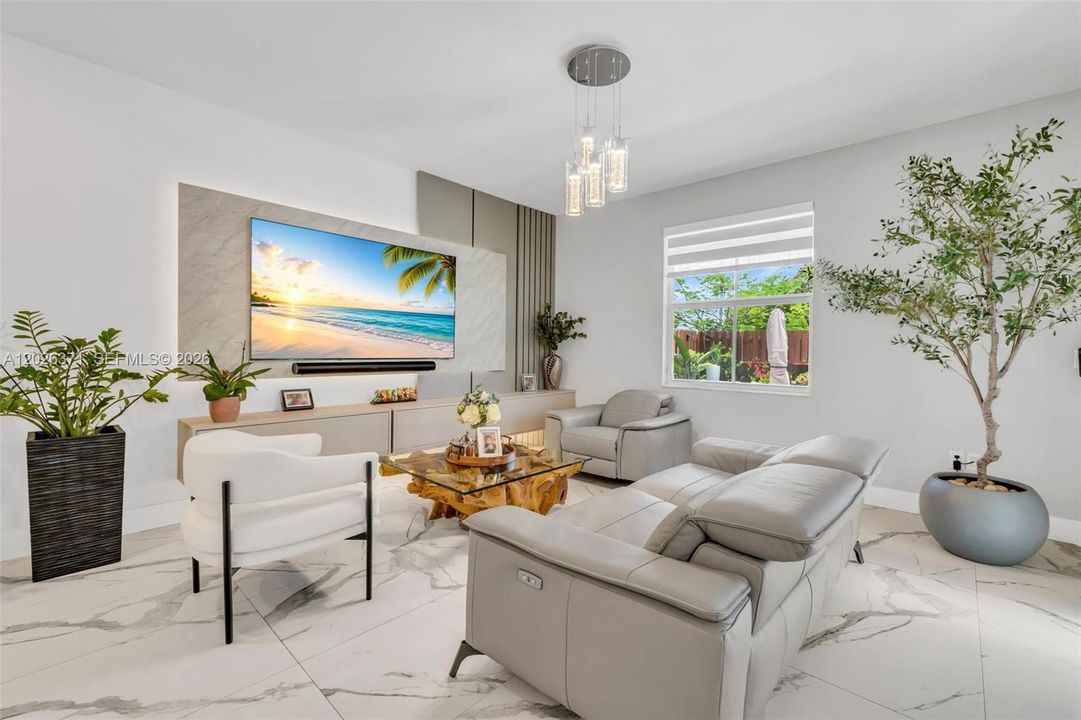 For Rent: $4,750 (3 beds, 2 baths, 1624 Square Feet)