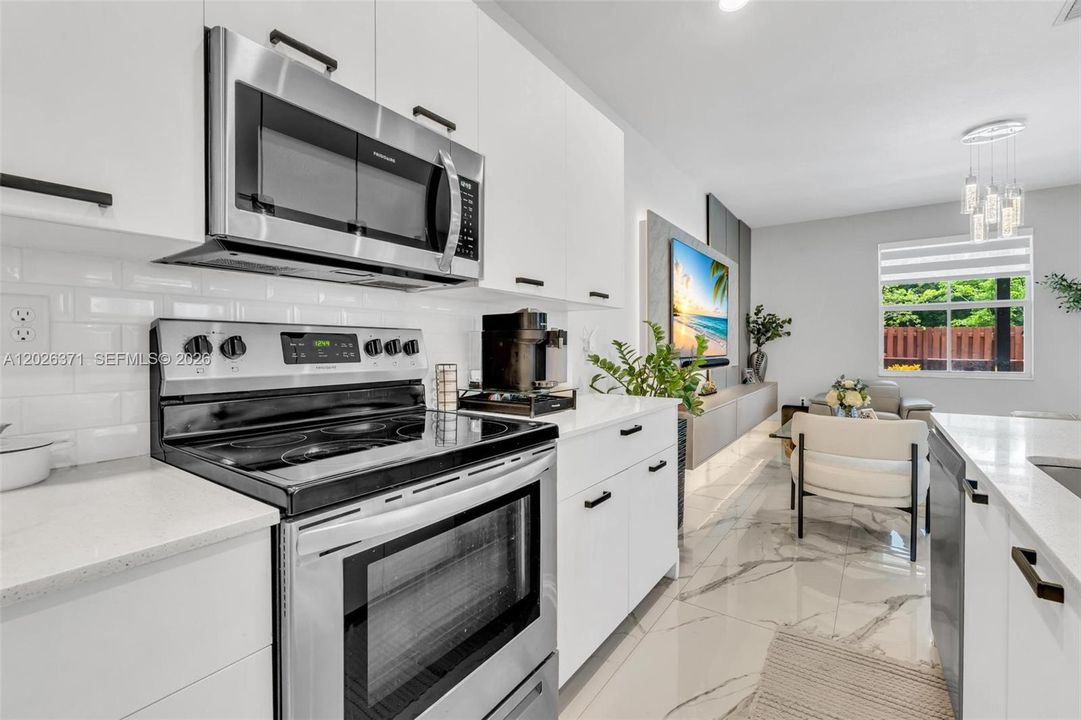 For Rent: $4,750 (3 beds, 2 baths, 1624 Square Feet)