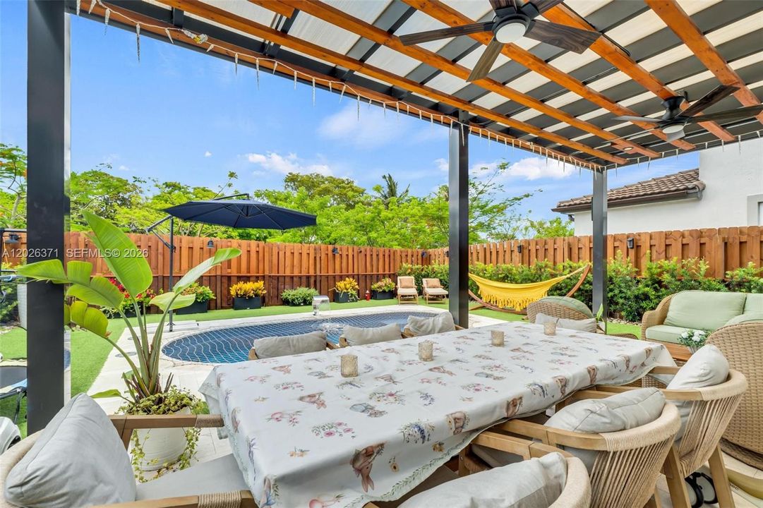 For Rent: $4,750 (3 beds, 2 baths, 1624 Square Feet)
