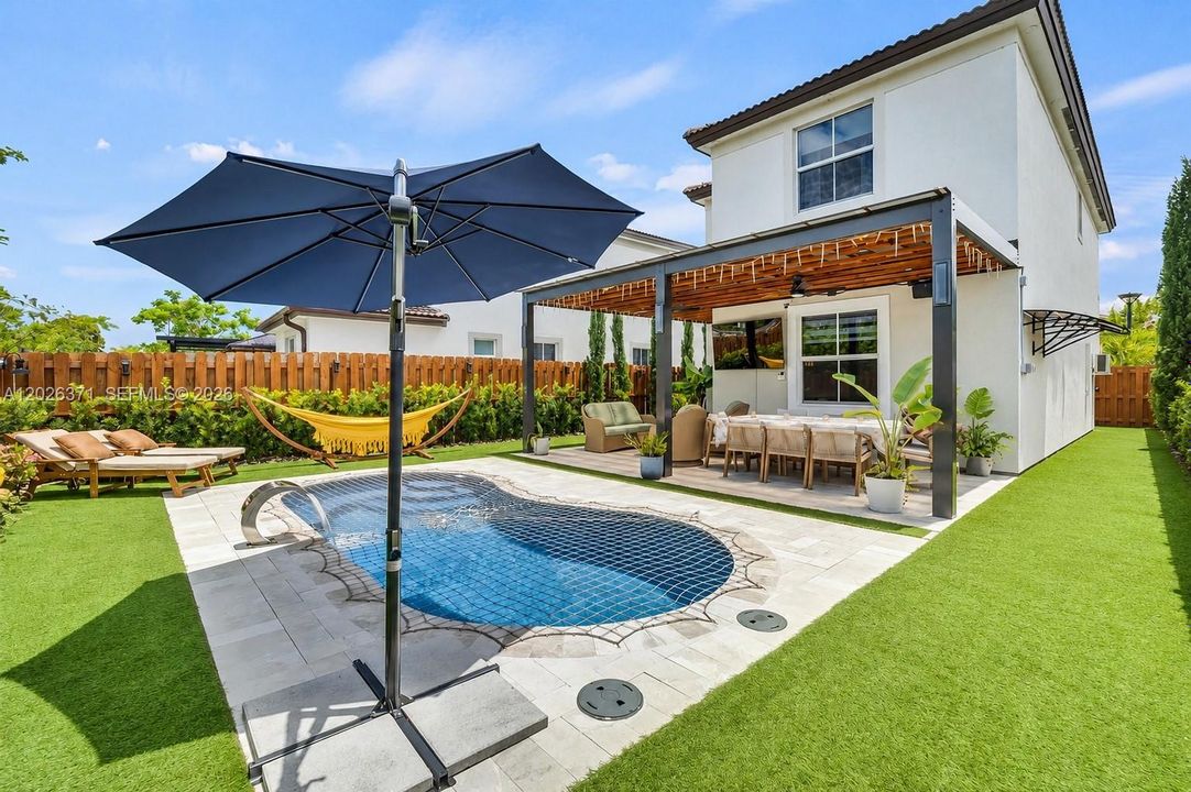 For Rent: $4,750 (3 beds, 2 baths, 1624 Square Feet)