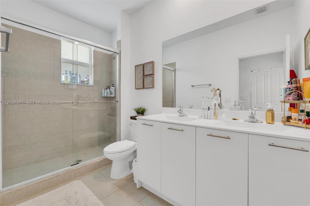 For Rent: $4,750 (3 beds, 2 baths, 1624 Square Feet)