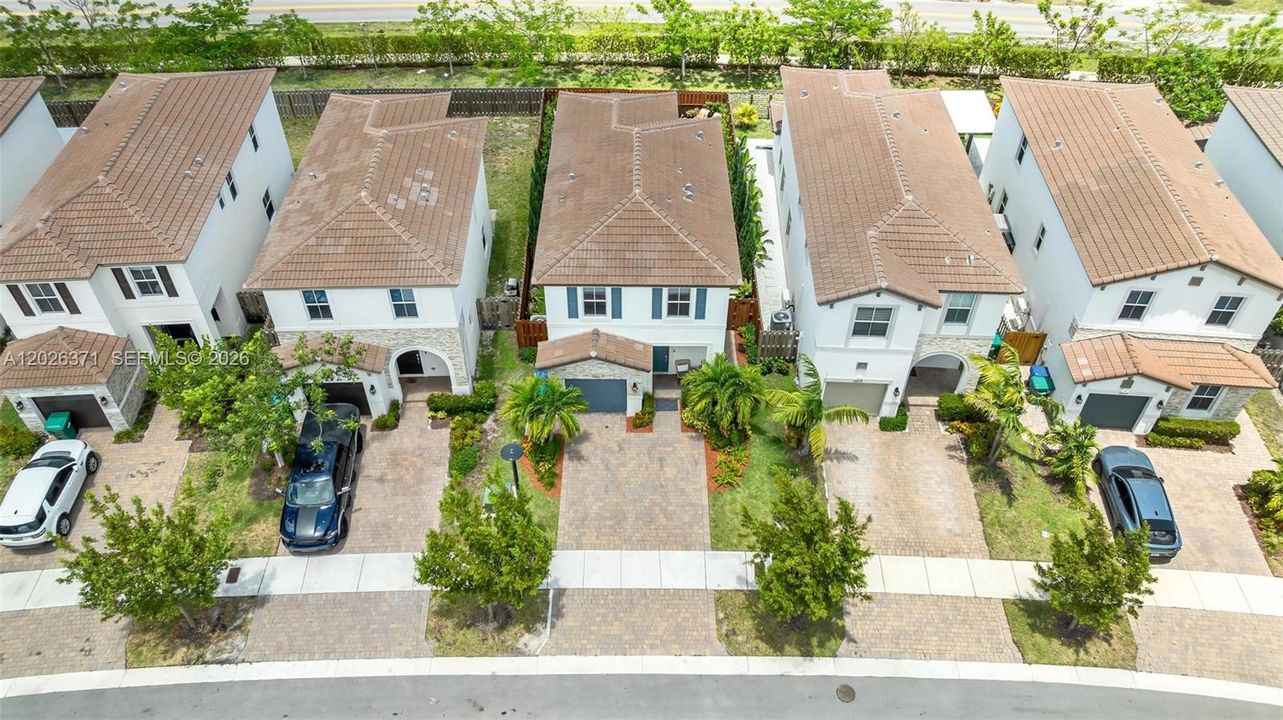 For Rent: $4,750 (3 beds, 2 baths, 1624 Square Feet)
