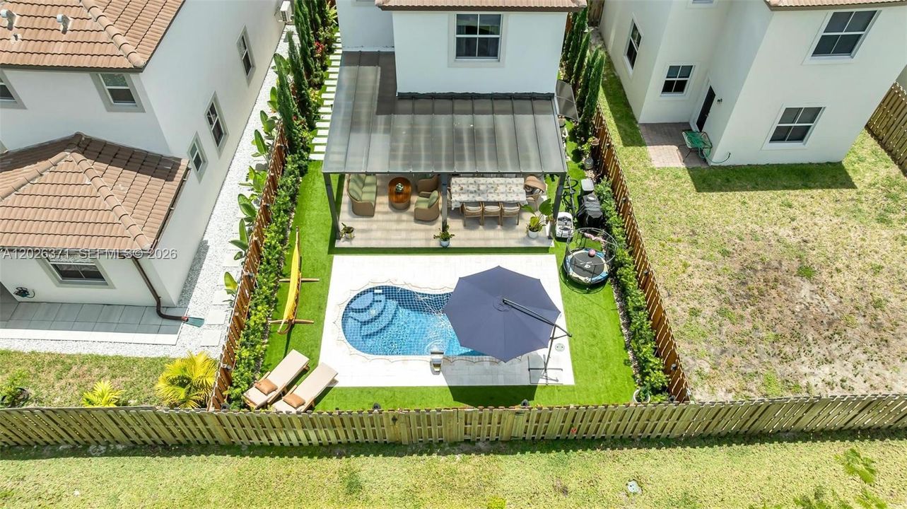 For Rent: $4,750 (3 beds, 2 baths, 1624 Square Feet)