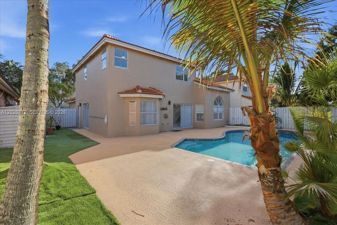 For Sale: $699,000 (4 beds, 2 baths, 1847 Square Feet)