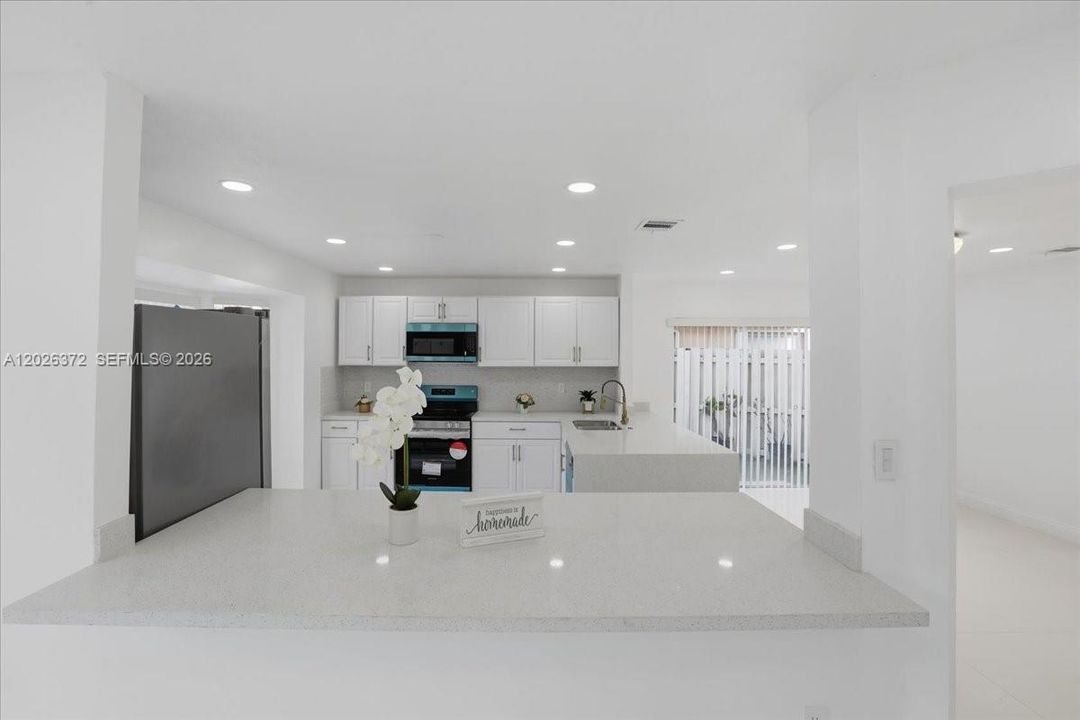 For Sale: $699,000 (4 beds, 2 baths, 1847 Square Feet)