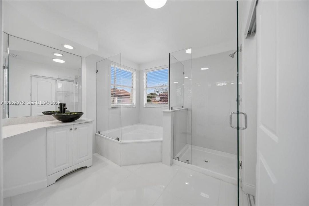 For Sale: $699,000 (4 beds, 2 baths, 1847 Square Feet)