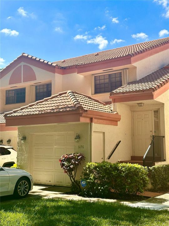 For Rent: $3,350 (3 beds, 2 baths, 1438 Square Feet)