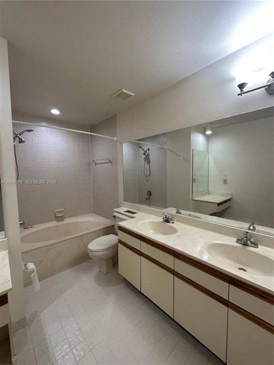 For Rent: $3,350 (3 beds, 2 baths, 1438 Square Feet)