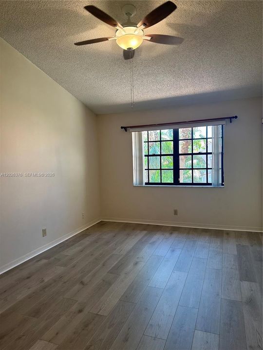 For Rent: $3,350 (3 beds, 2 baths, 1438 Square Feet)