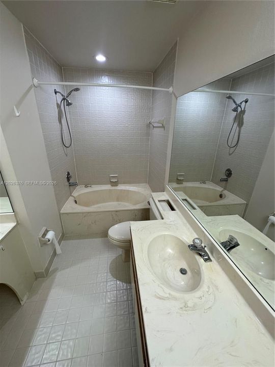 For Rent: $3,350 (3 beds, 2 baths, 1438 Square Feet)
