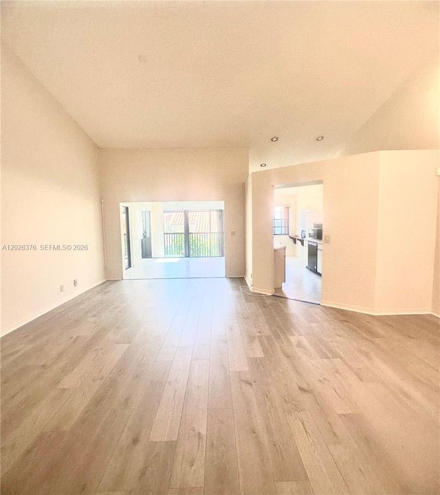 For Rent: $3,350 (3 beds, 2 baths, 1438 Square Feet)