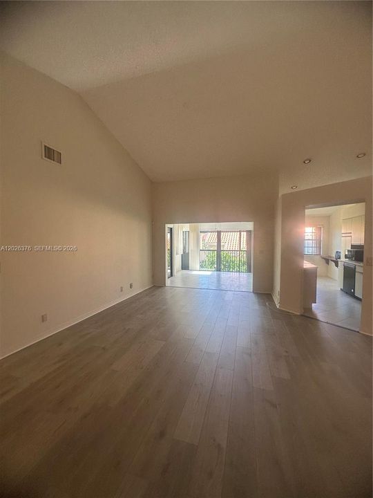 For Rent: $3,350 (3 beds, 2 baths, 1438 Square Feet)