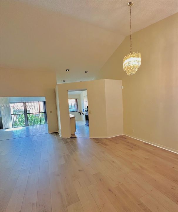 For Rent: $3,350 (3 beds, 2 baths, 1438 Square Feet)