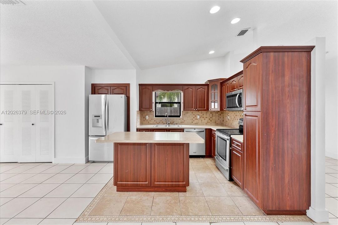 For Sale: $496,000 (3 beds, 2 baths, 1483 Square Feet)