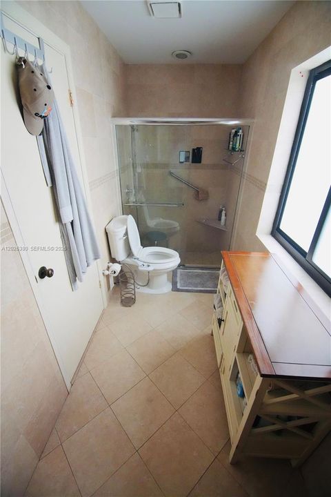 For Sale: $700,000 (3 beds, 2 baths, 2118 Square Feet)