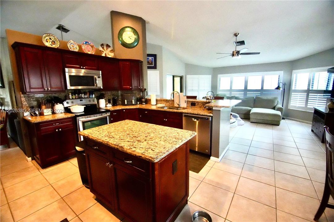 For Sale: $700,000 (3 beds, 2 baths, 2118 Square Feet)