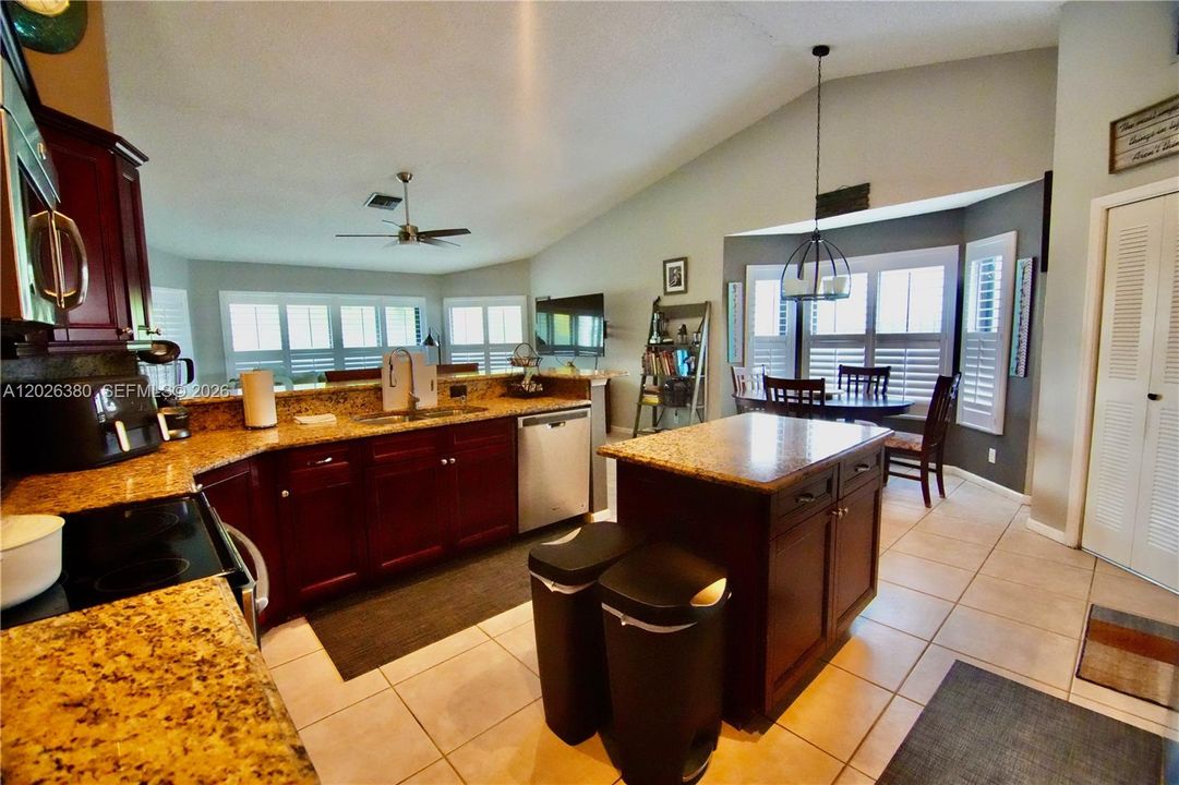 For Sale: $700,000 (3 beds, 2 baths, 2118 Square Feet)