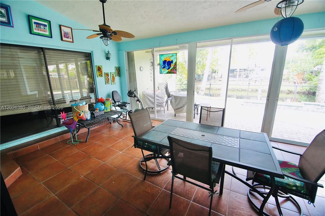 For Sale: $700,000 (3 beds, 2 baths, 2118 Square Feet)