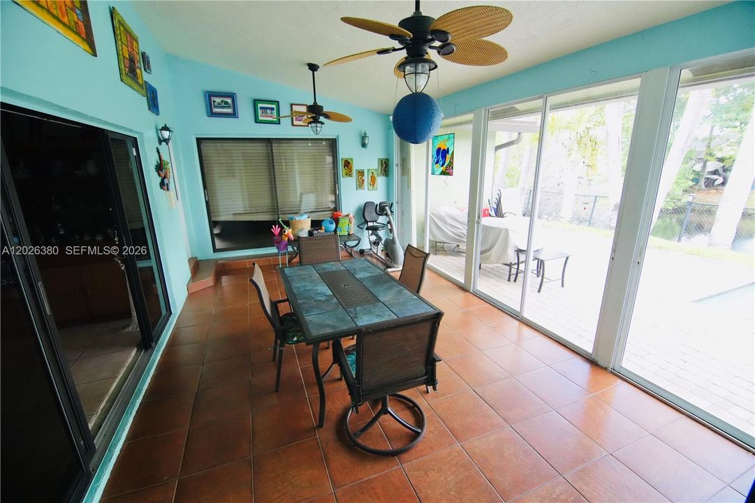 For Sale: $700,000 (3 beds, 2 baths, 2118 Square Feet)
