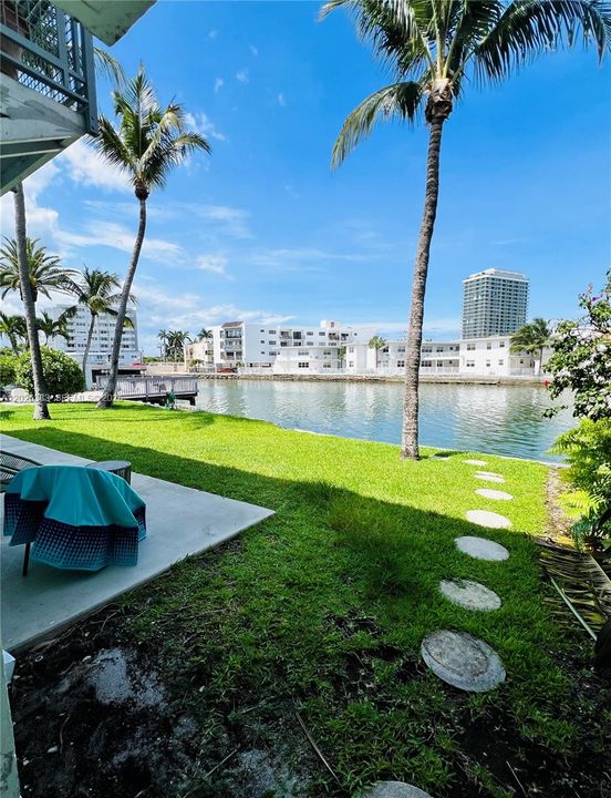 For Rent: $2,300 (1 beds, 1 baths, 603 Square Feet)
