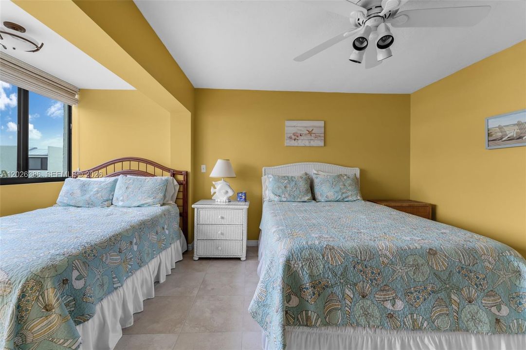 For Rent: $2,850 (2 beds, 1 baths, 981 Square Feet)