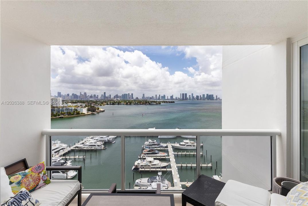Activo con contrato: $2,995,000 (3 camas, 3 baños, 1900 Pies cuadrados)