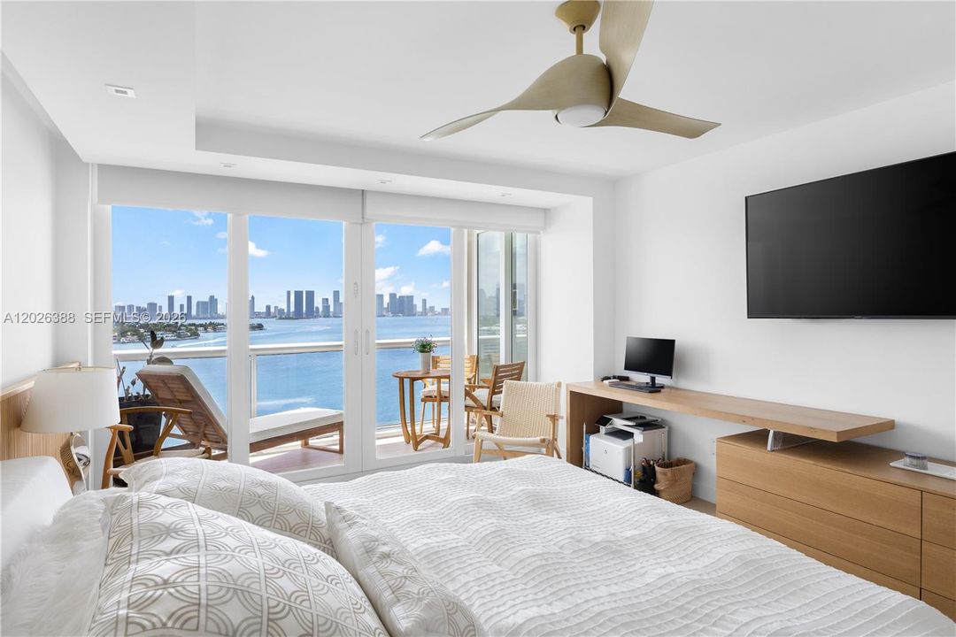 Activo con contrato: $2,995,000 (3 camas, 3 baños, 1900 Pies cuadrados)