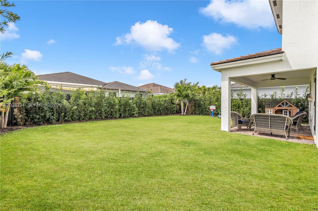 For Sale: $1,195,000 (5 beds, 4 baths, 2806 Square Feet)