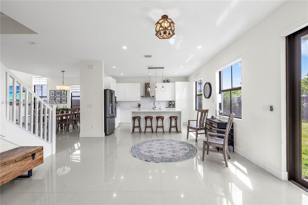 For Sale: $1,195,000 (5 beds, 4 baths, 2806 Square Feet)