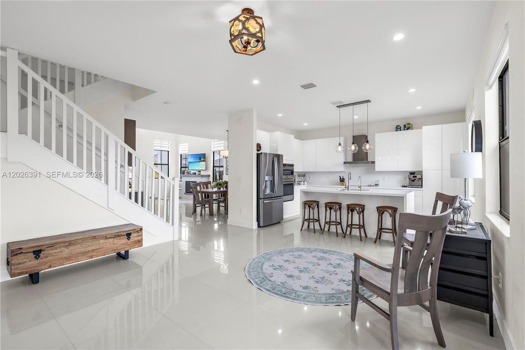 For Sale: $1,195,000 (5 beds, 4 baths, 2806 Square Feet)