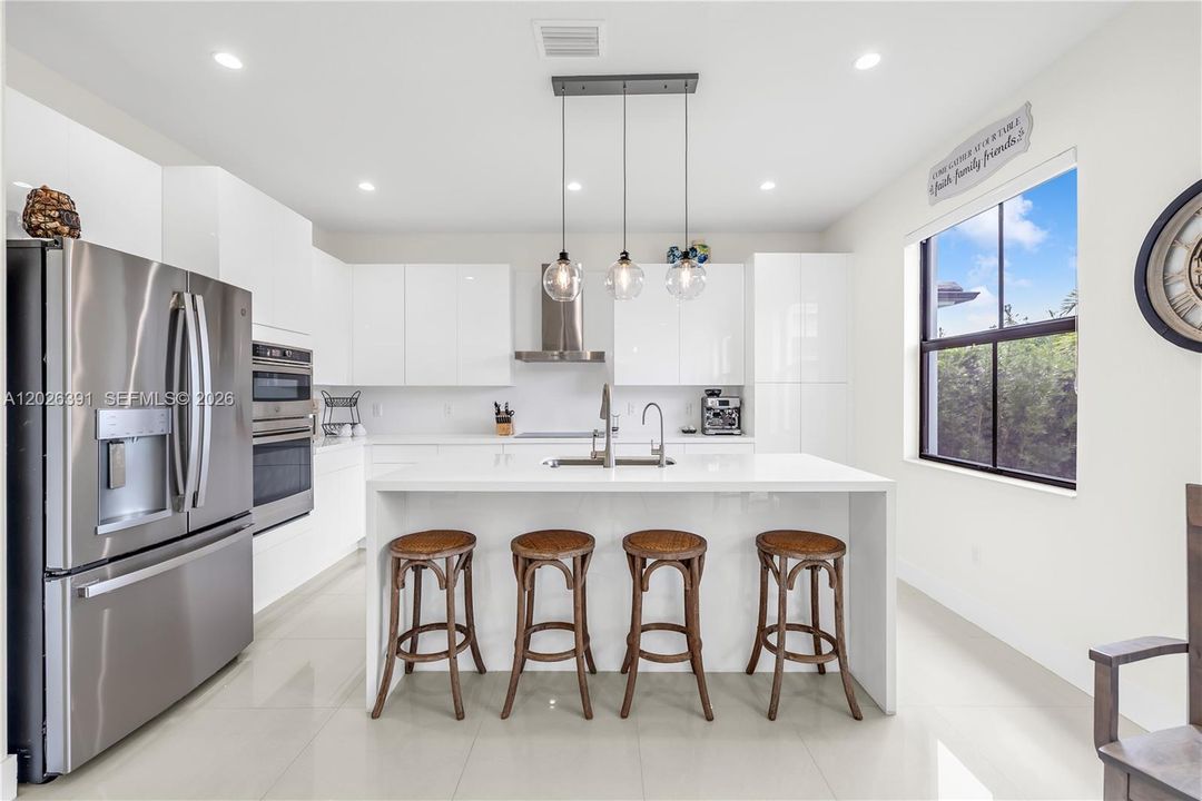 For Sale: $1,195,000 (5 beds, 4 baths, 2806 Square Feet)