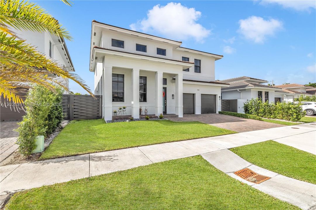 For Sale: $1,195,000 (5 beds, 4 baths, 2806 Square Feet)