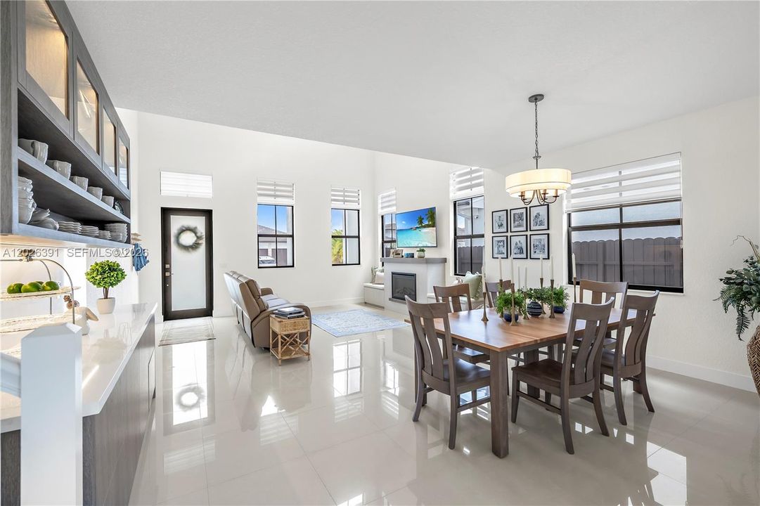For Sale: $1,195,000 (5 beds, 4 baths, 2806 Square Feet)