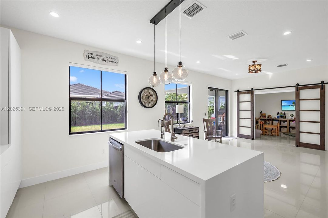 For Sale: $1,195,000 (5 beds, 4 baths, 2806 Square Feet)