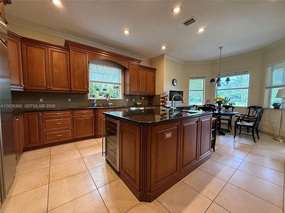 For Sale: $2,950,000 (4 beds, 4 baths, 4736 Square Feet)