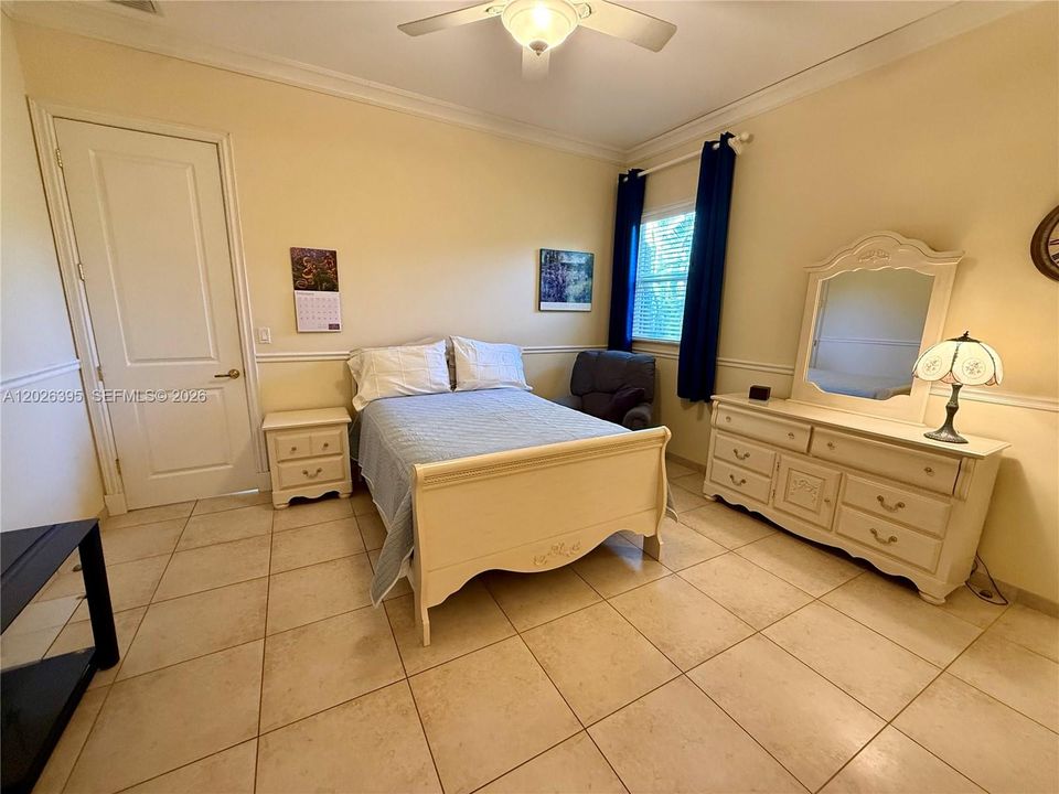 Guest Quarters w/ Private Entry